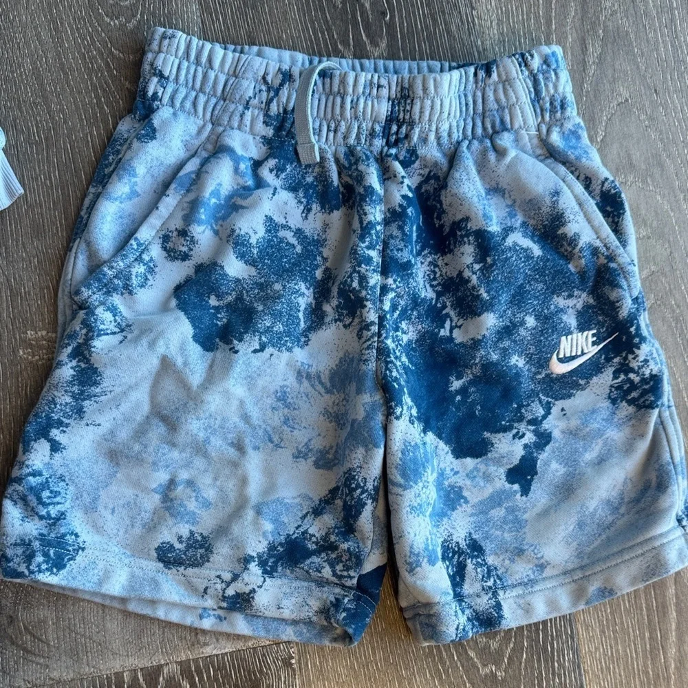 Nike Blue and Gray Kids Matching Set Sweatshirt size Lrg shorts size Med 0276 - Picture 2 of 9